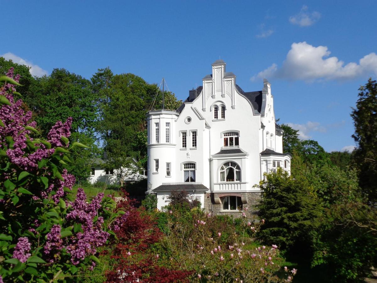 Weissevilla Friedrichsbrunn Solide Thale
